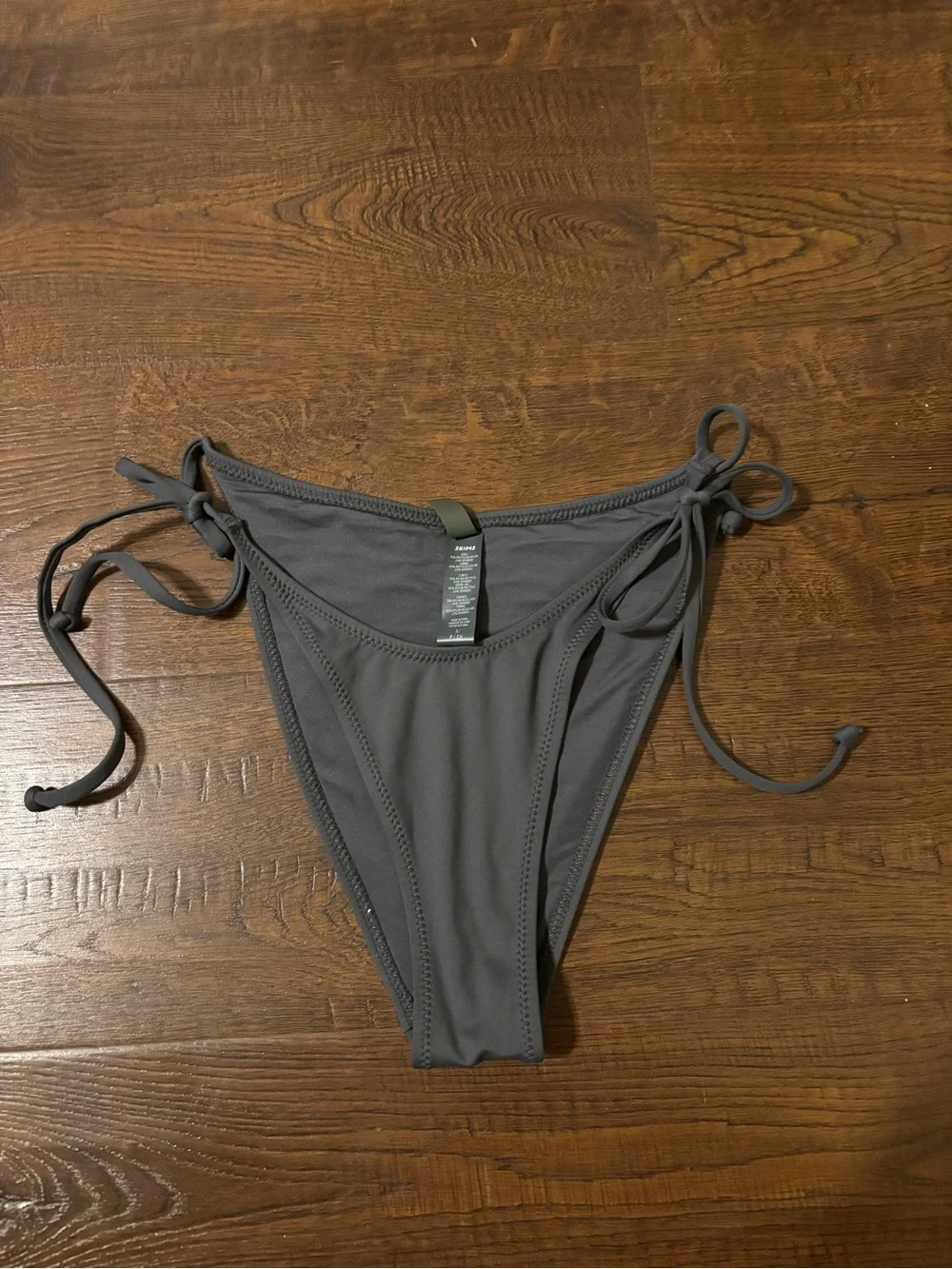 SKIMS SWIM DIPPY TIE ADJUSTABLE STRING BIKINI BOTTOM GUNMETAL GRAY